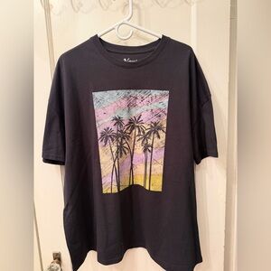 NWOT Natural Reflections Graphic T-Shirt with Palm Tree Design